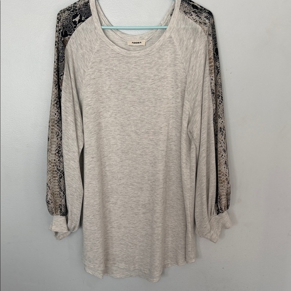 ADORA Tops - Light Gray Oversized Top with Black & Taupe Snake-Print Raglan Sleeves